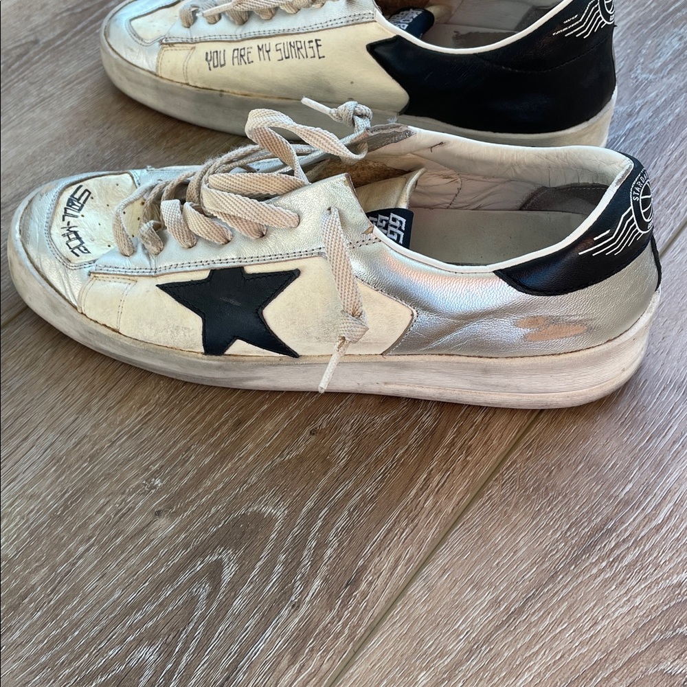 Golden Goose Stardan model—Cream and Black Distressed Sneakers. - Picture 8 of 16
